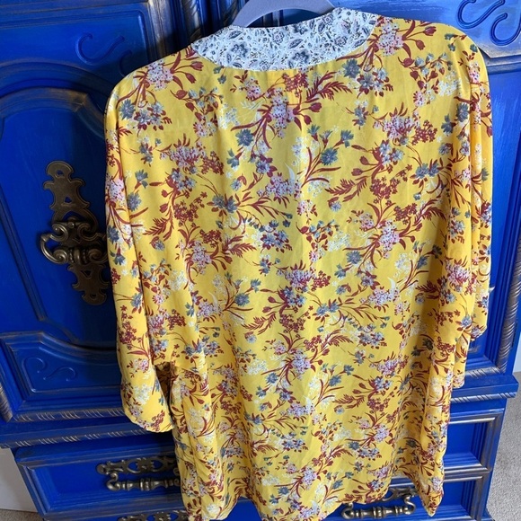 Japna Semi Sheer Cardigan Duster Floral Yellow Small - Picture 3 of 3